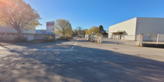 Local 839m² tous commerces – ZAC Le Pas de Menc – Vinon sur Verdon